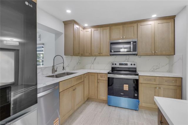 1653 S Fountainhead RD, Fort Myers, FL 33919