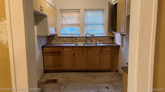 1714 Burlingame Street, Detroit, MI 48206