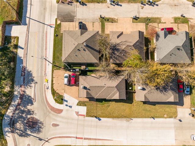 828 Nimitz Street, College Station, TX 77840