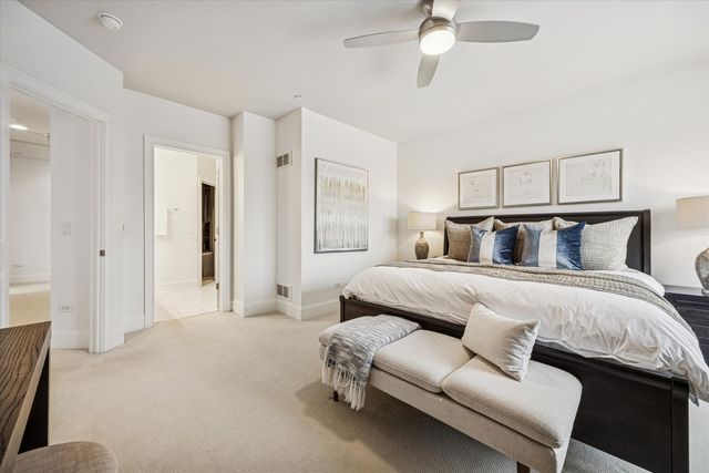 86 W KENNEDY Lane, Hinsdale, IL 60521