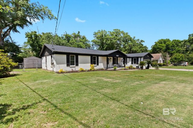 9926 Clarke Ridge Road, Foley, AL 36535