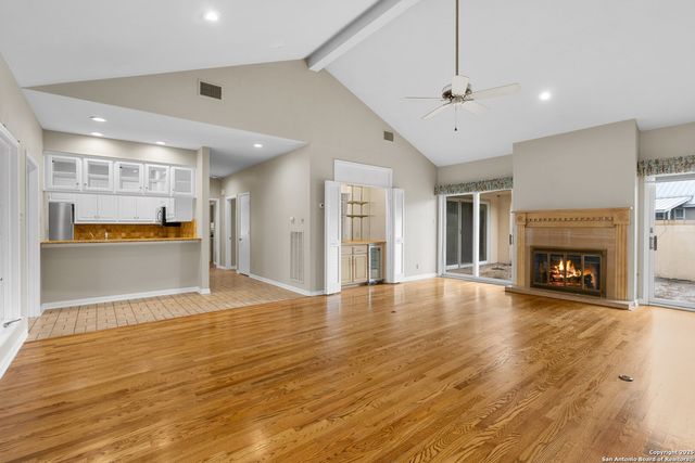 1 Kensington Ct, San Antonio, TX 78218