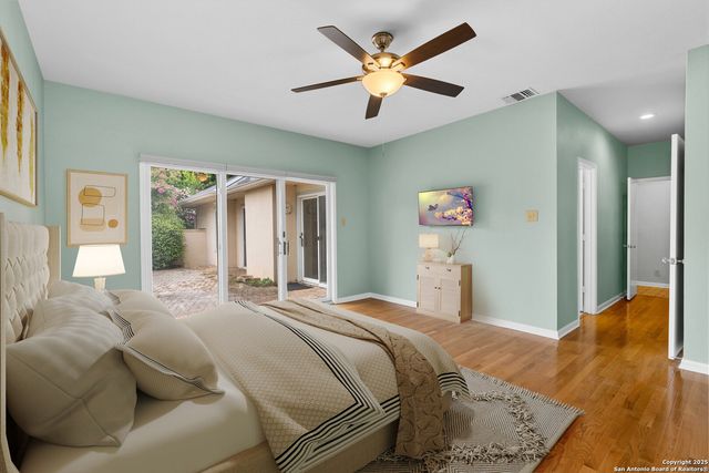 1 Kensington Ct, San Antonio, TX 78218
