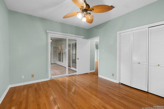 1 Kensington Ct, San Antonio, TX 78218