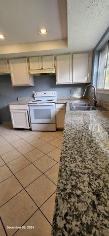 7807 Lamppost Court, Houston, TX 77064