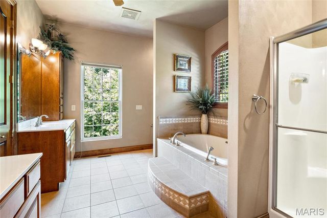 180 Regal Court, O'fallon, IL 62269