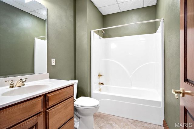 180 Regal Court, O'fallon, IL 62269