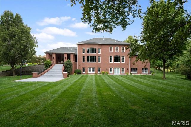 180 Regal Court, O'fallon, IL 62269