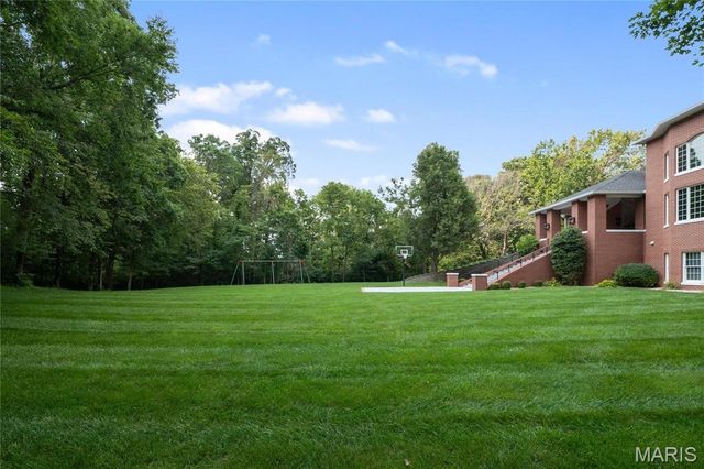 180 Regal Court, O'fallon, IL 62269