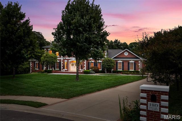 180 Regal Court, O'fallon, IL 62269