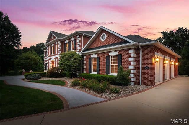 180 Regal Court, O'fallon, IL 62269