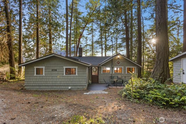 2726 Sea Garden Lane, Camano Island, WA 98282