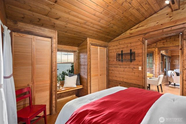 2726 Sea Garden Lane, Camano Island, WA 98282
