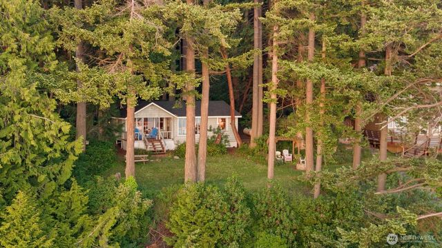 2726 Sea Garden Lane, Camano Island, WA 98282