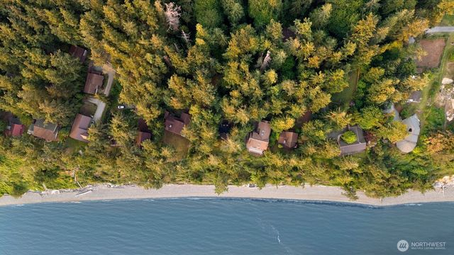 2726 Sea Garden Lane, Camano Island, WA 98282