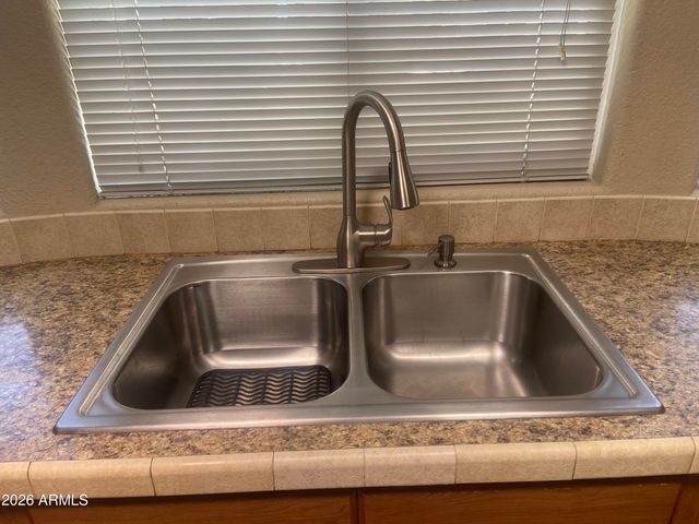 2005 S ENO Drive, Apache Junction, AZ 85119
