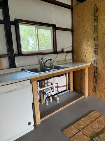 9418 S STATE HWY 155, Big Sandy, TX 75755