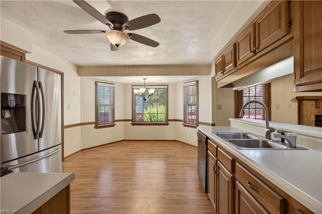 2142 Grey Fox LN, Virginia Beach, VA 23456