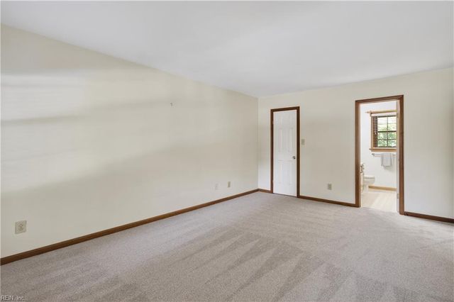 2142 Grey Fox LN, Virginia Beach, VA 23456