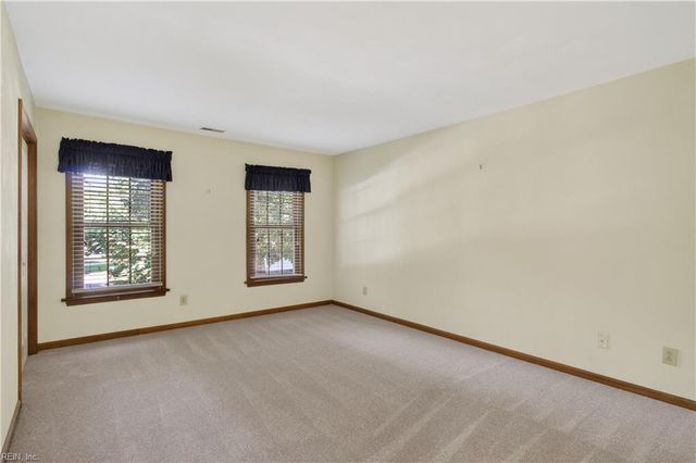 2142 Grey Fox LN, Virginia Beach, VA 23456