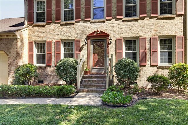 2142 Grey Fox LN, Virginia Beach, VA 23456