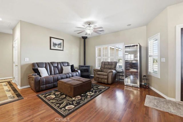 6842 Birch Avenue, Rosamond, CA 93560