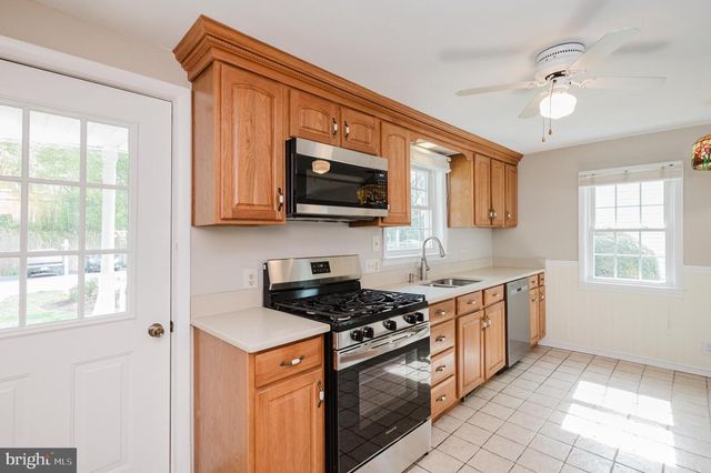 405 WALNUT GROVE RD, Baltimore, MD 21221