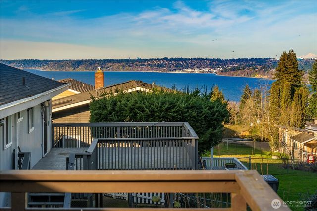 30024 2nd Avenue SW, Federal Way, WA 98023