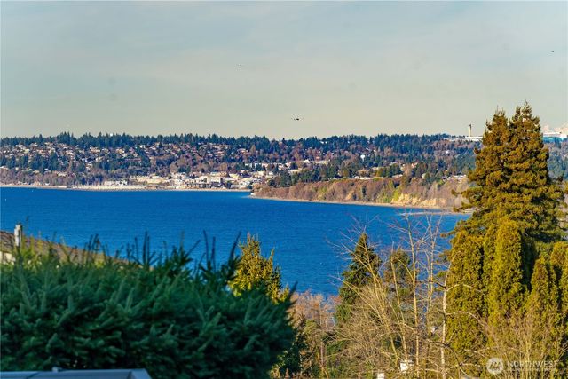 30024 2nd Avenue SW, Federal Way, WA 98023