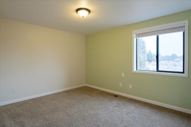 60990 Jennings Road, Bend, OR 97702