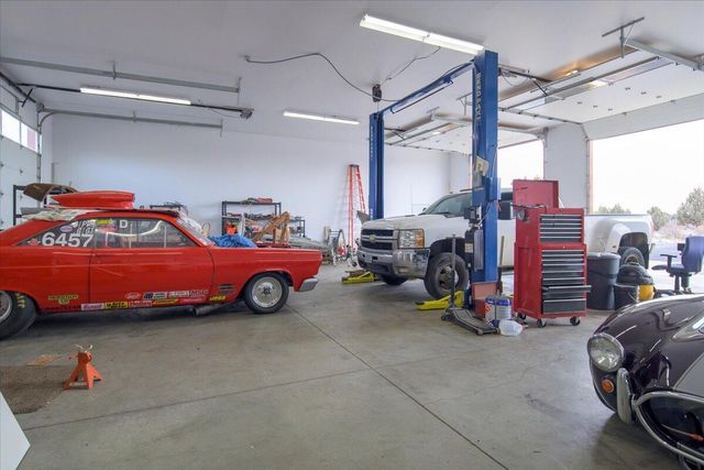 60990 Jennings Road, Bend, OR 97702