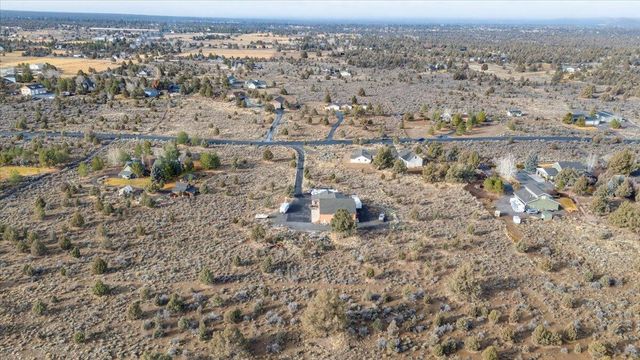 60990 Jennings Road, Bend, OR 97702