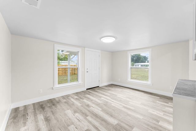 3733 E 9th Street, Panama City, FL 32401