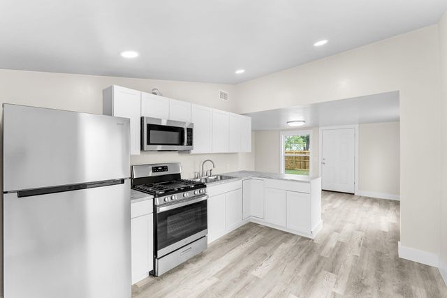 3733 E 9th Street, Panama City, FL 32401