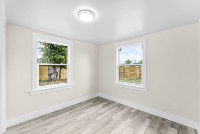 3733 E 9th Street, Panama City, FL 32401