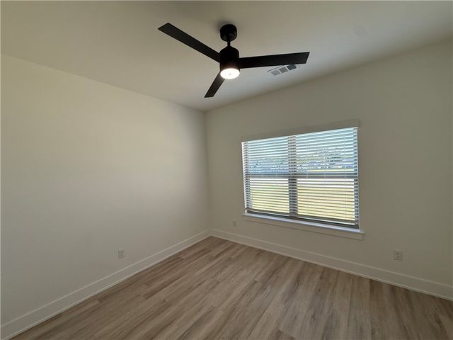 112 N Box Turtle Avenue, Farmington, AR 72730