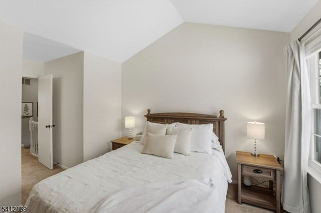 89 Wood Duck Ct, Allamuchy Twp., NJ 07840