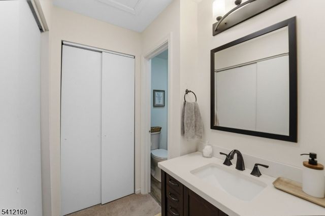 89 Wood Duck Ct, Allamuchy Twp., NJ 07840