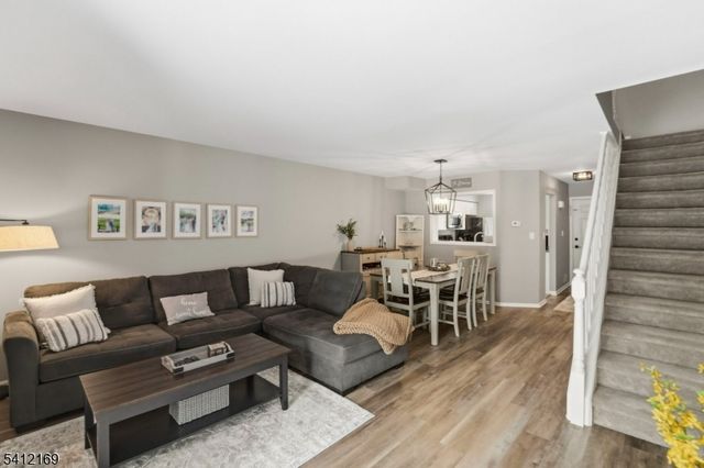 89 Wood Duck Ct, Allamuchy Twp., NJ 07840