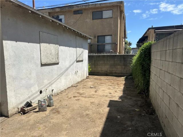 14736 Gilmore, Van Nuys, CA 91411