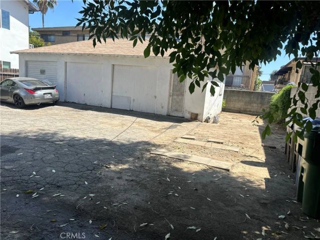 14736 Gilmore, Van Nuys, CA 91411