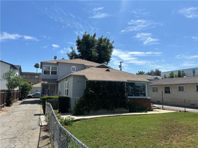 14736 Gilmore, Van Nuys, CA 91411