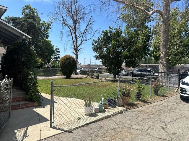 14736 Gilmore, Van Nuys, CA 91411
