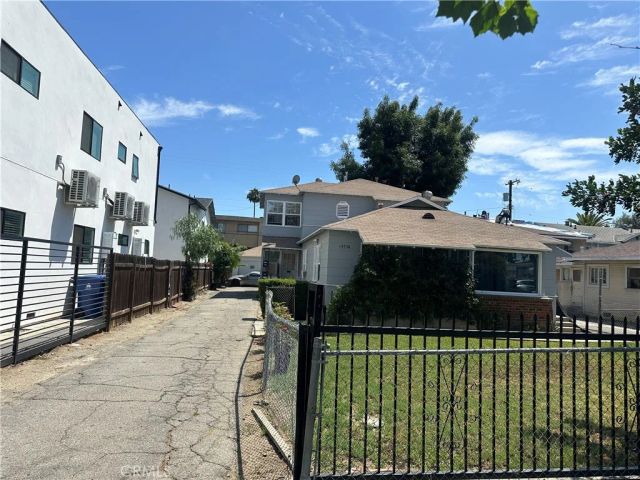 14736 Gilmore, Van Nuys, CA 91411