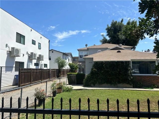 14736 Gilmore, Van Nuys, CA 91411