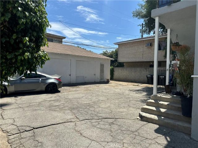 14736 Gilmore, Van Nuys, CA 91411