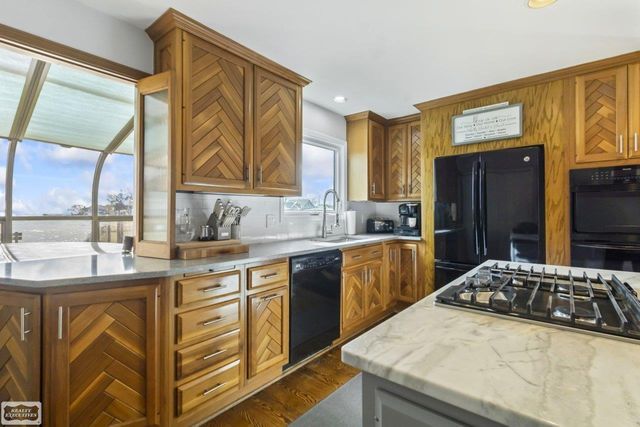 22592 Van Street, St Clair Shores, MI 48047