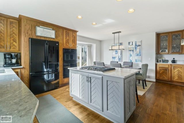 22592 Van Street, St Clair Shores, MI 48047