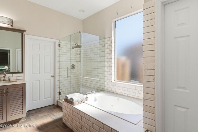 820 LOTUS Lane N, Jacksonville, FL 32259