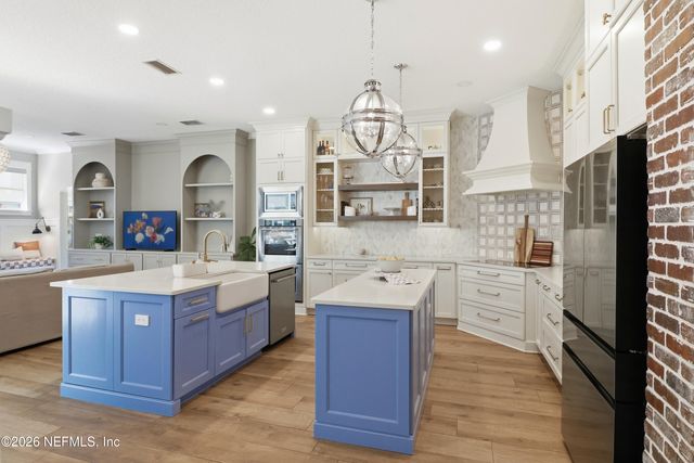 820 LOTUS Lane N, Jacksonville, FL 32259